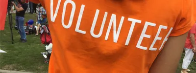 Tshirt that says "Volunteer"